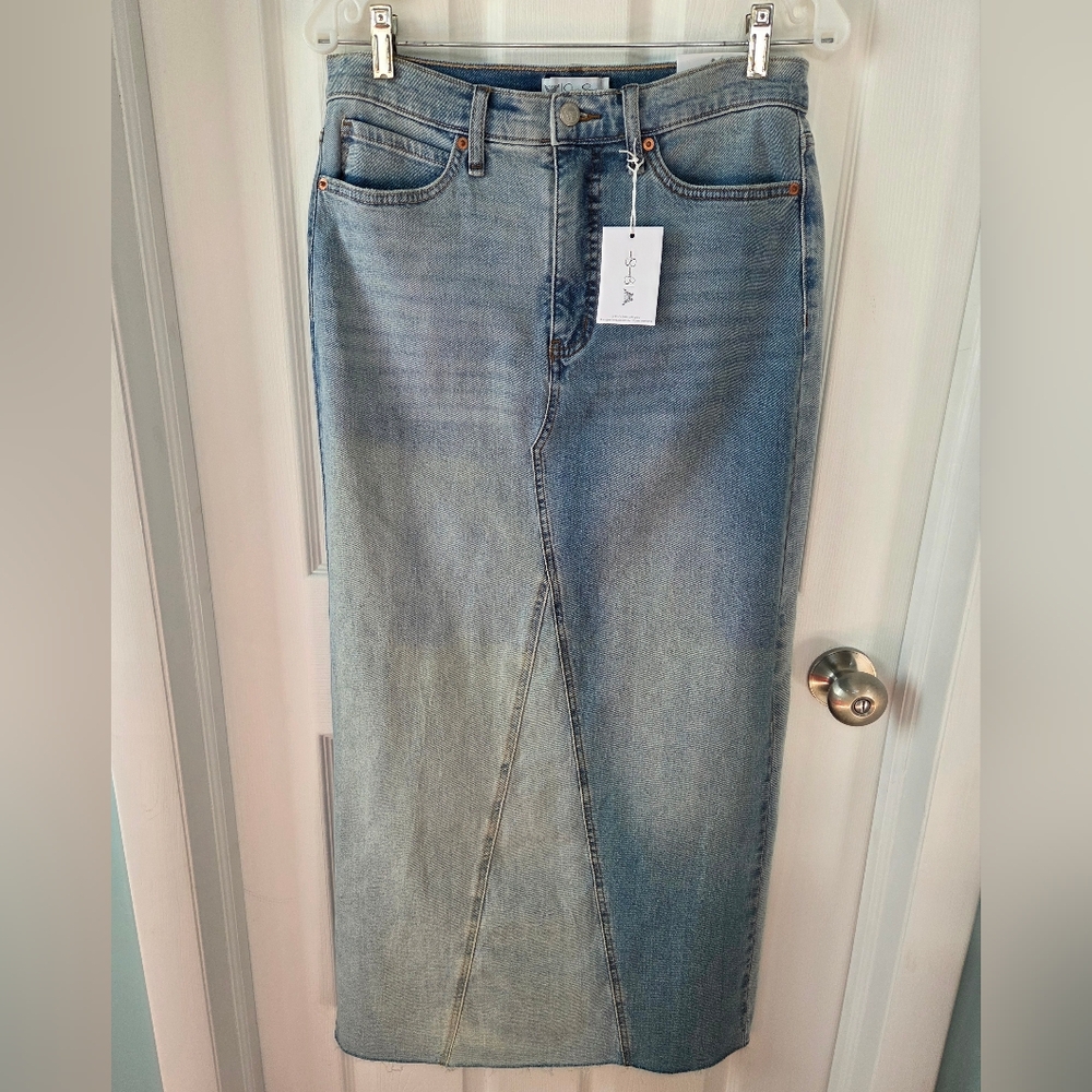 NWT Jessica Simpson Women's Raw Hem Denim Maxi Skirt Sz 8